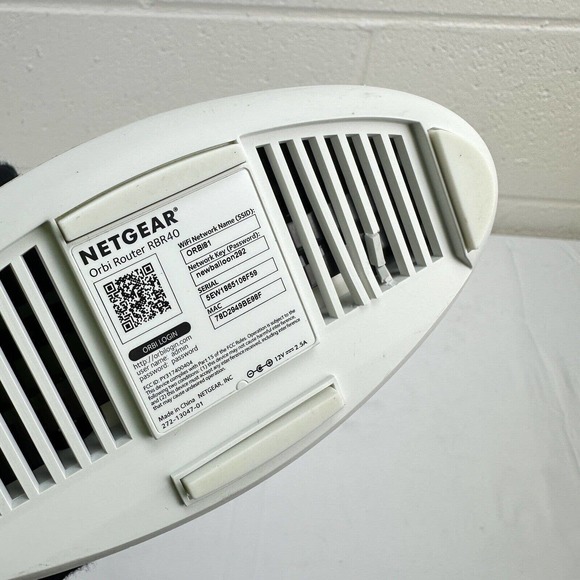 Netgear Orbi RBR40 Router Tri-band WiFi Network - Picture 4 of 5